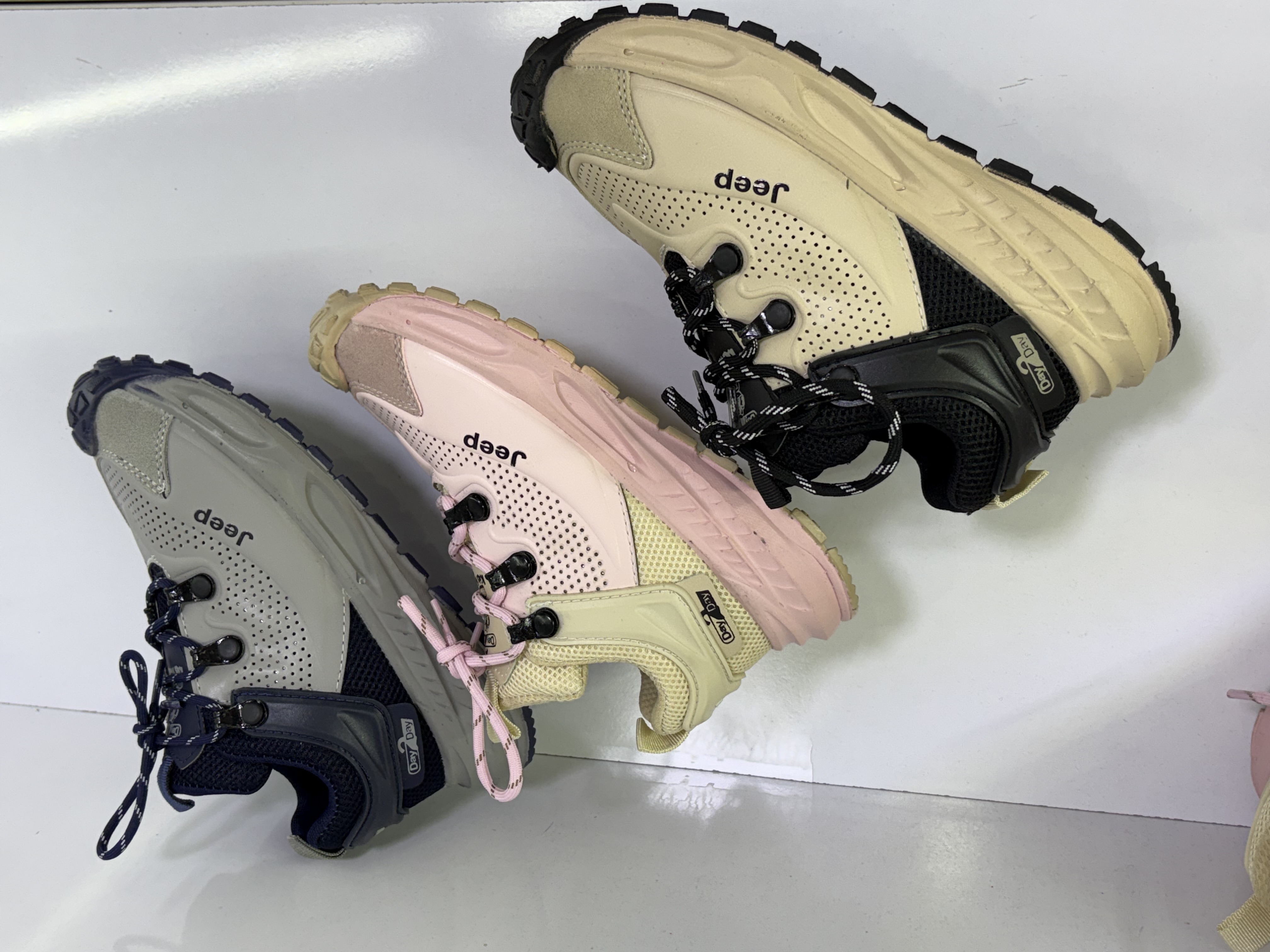 کفش بچه گانه jeep جان سخت